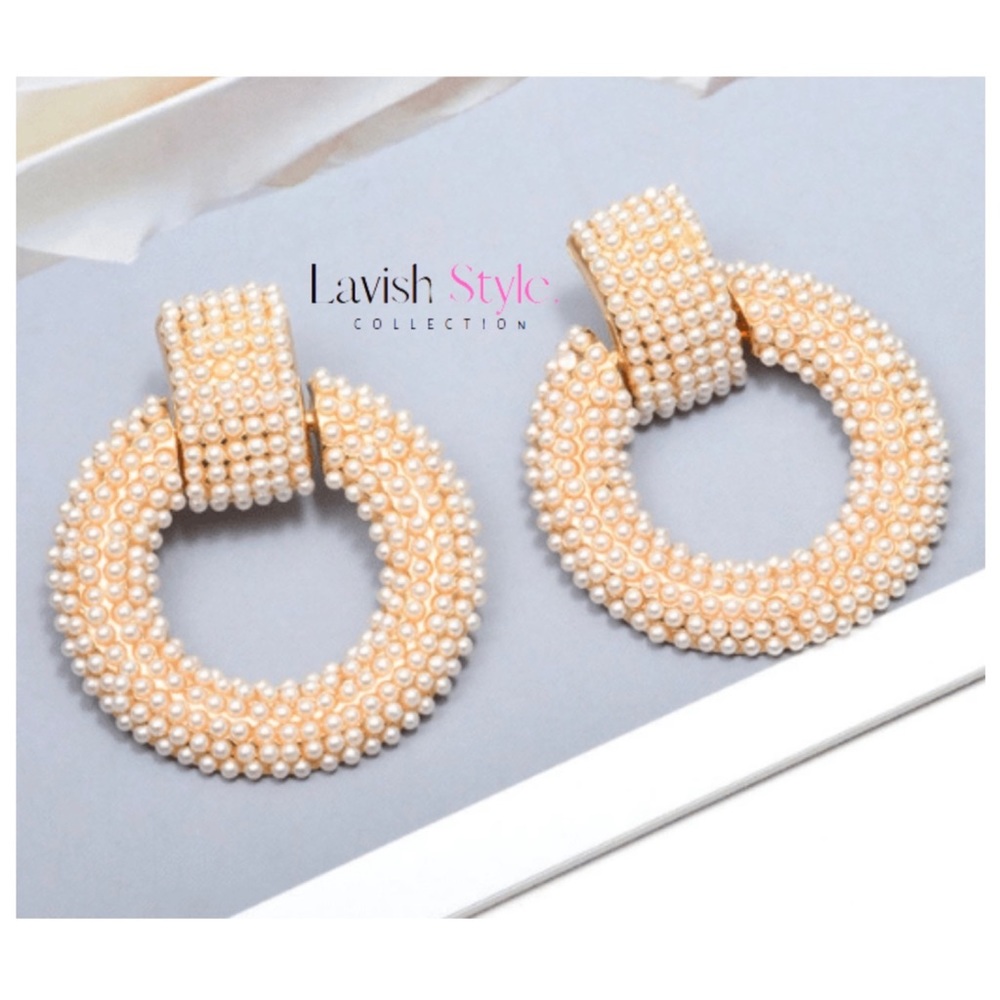 Pearly Night Earrings
